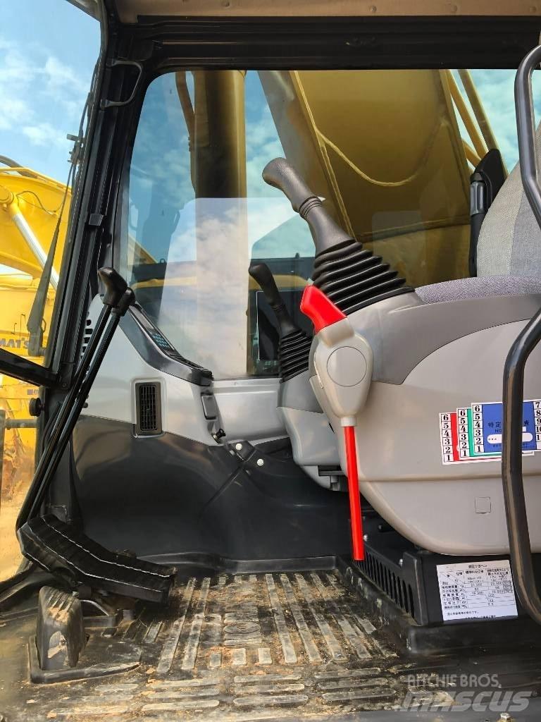 Komatsu 350 Vikšriniai ekskavatoriai