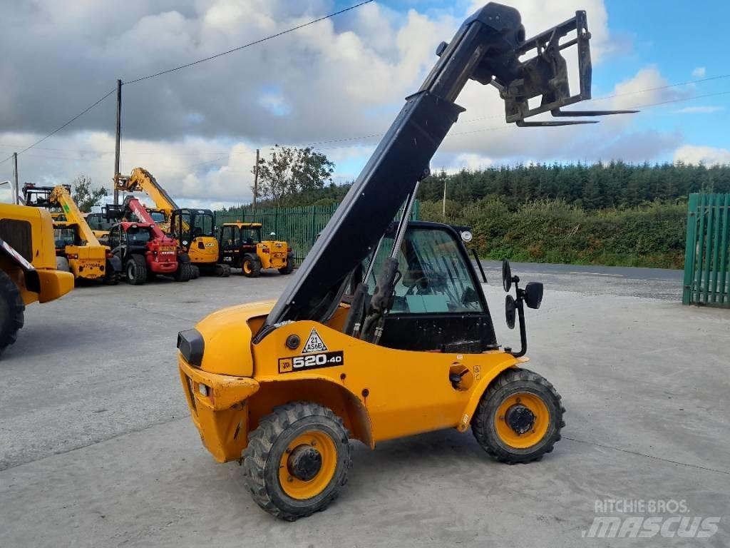 JCB 520-40 Teleskopiniai krautuvai žemės ūkiui