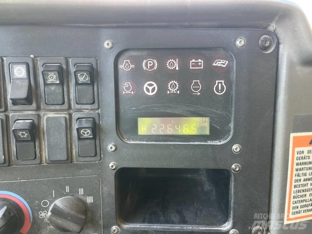 CAT 771D Atliekų išvežimo technika