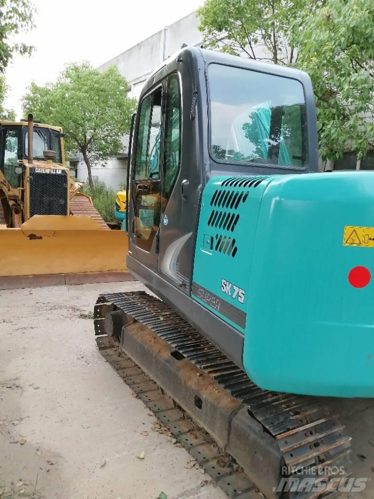 Kobelco SK 75 Vikšriniai ekskavatoriai