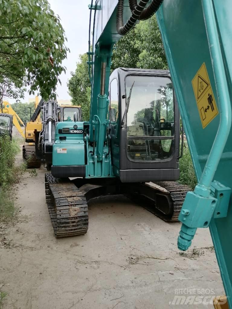 Kobelco SK 75 Vikšriniai ekskavatoriai
