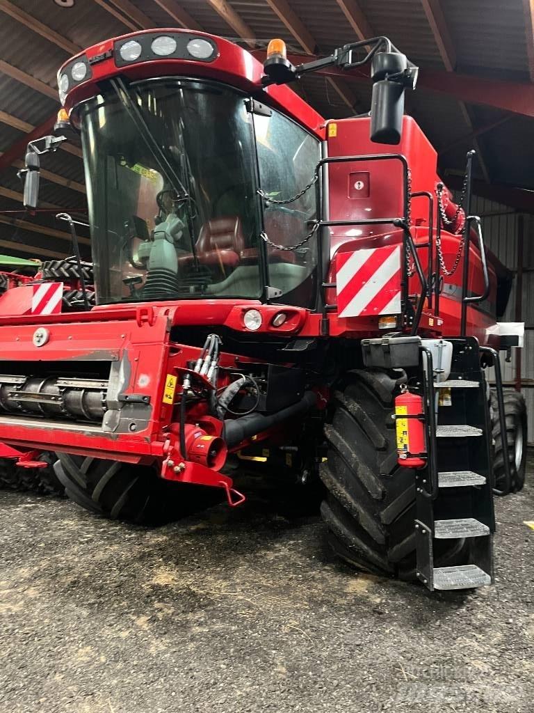 Case IH 9230 Derliaus nuėmimo kombainai