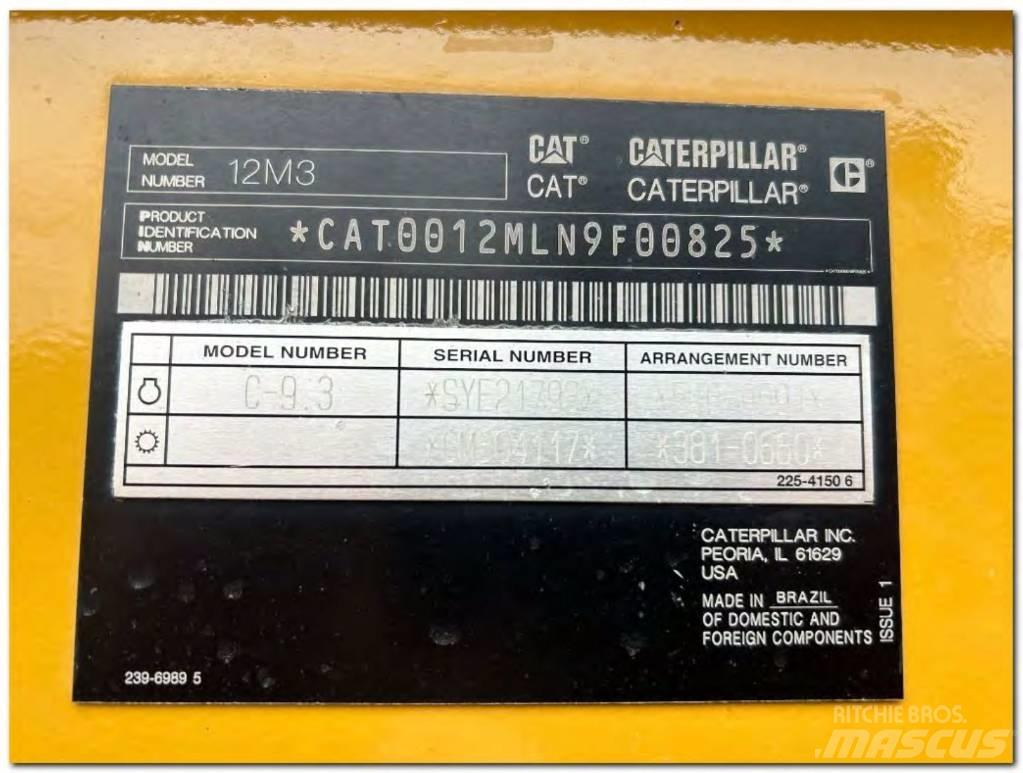 CAT 12 M 3 Greideriai