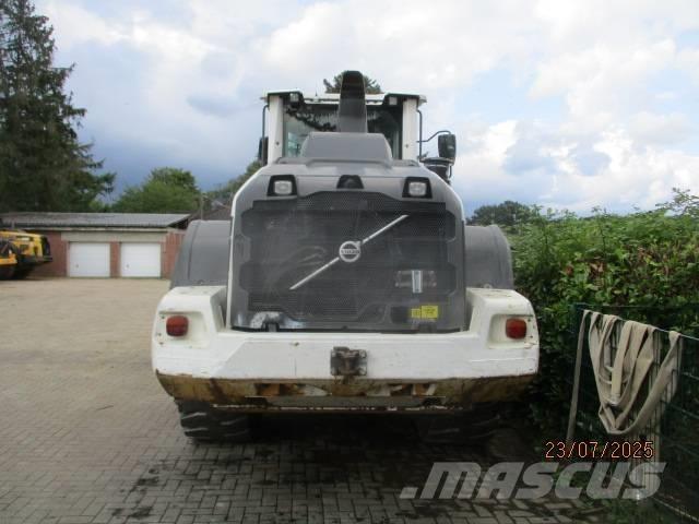 Volvo L 120 H Naudoti ratiniai krautuvai