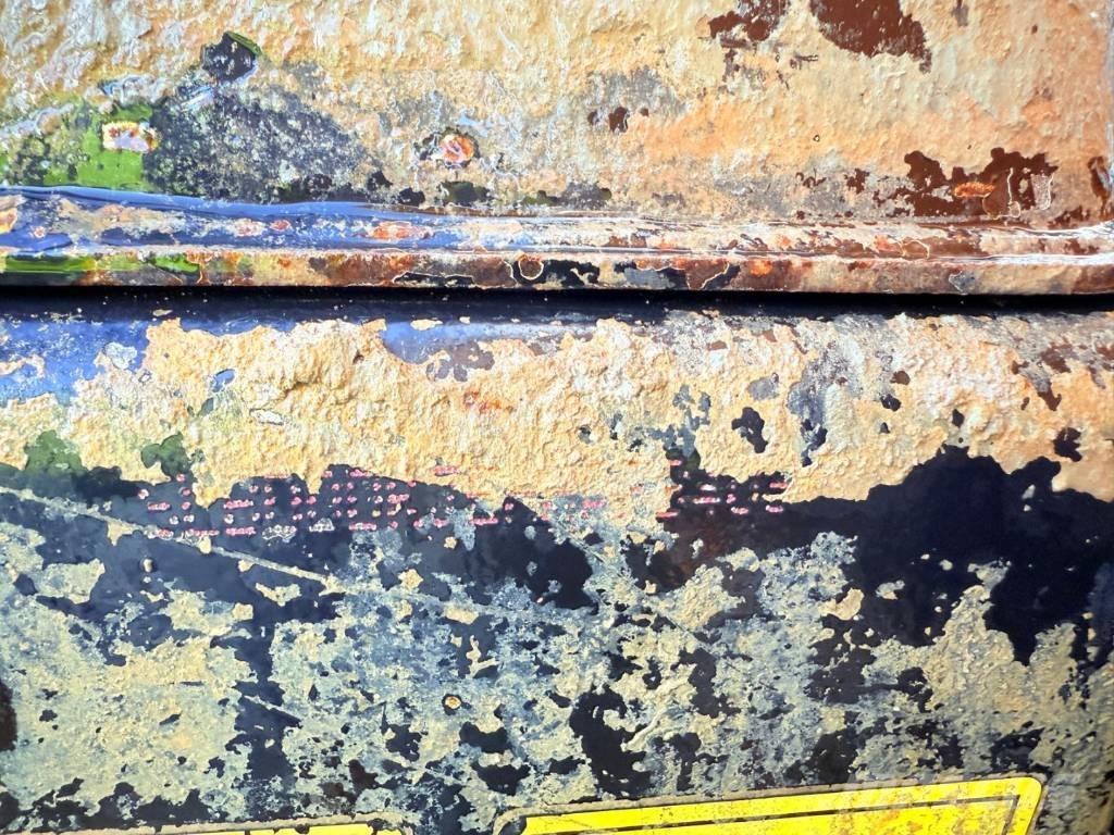 JCB 3TST Statybiniai savivarčiai sunkvežimiai