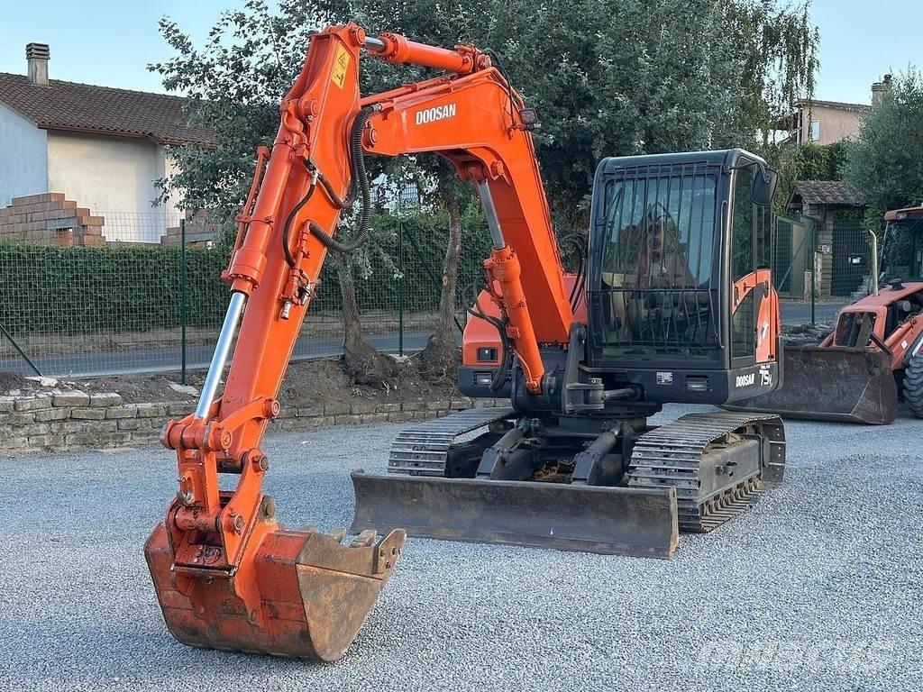 Doosan SOLAR 75V Vidutinės galios ekskavatoriai 7-12 t