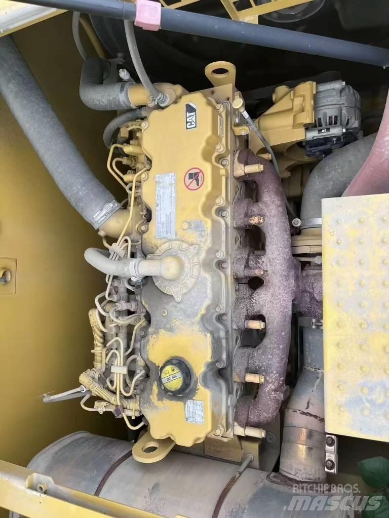 CAT 336 Vikšriniai ekskavatoriai