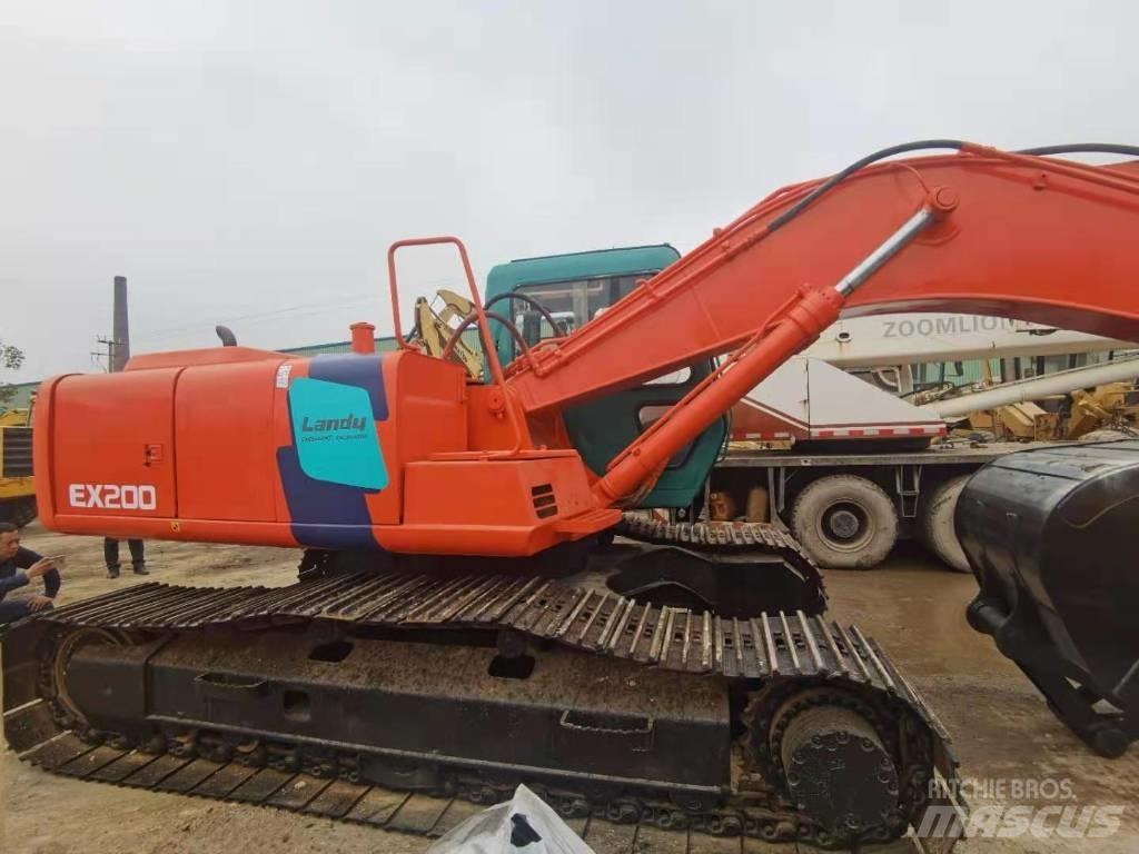 Hitachi EX 200 Vikšriniai ekskavatoriai