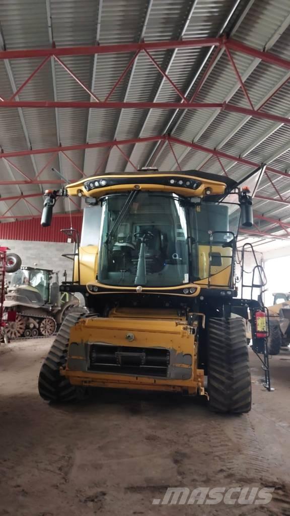 New Holland CR 9.90 Derliaus nuėmimo kombainai