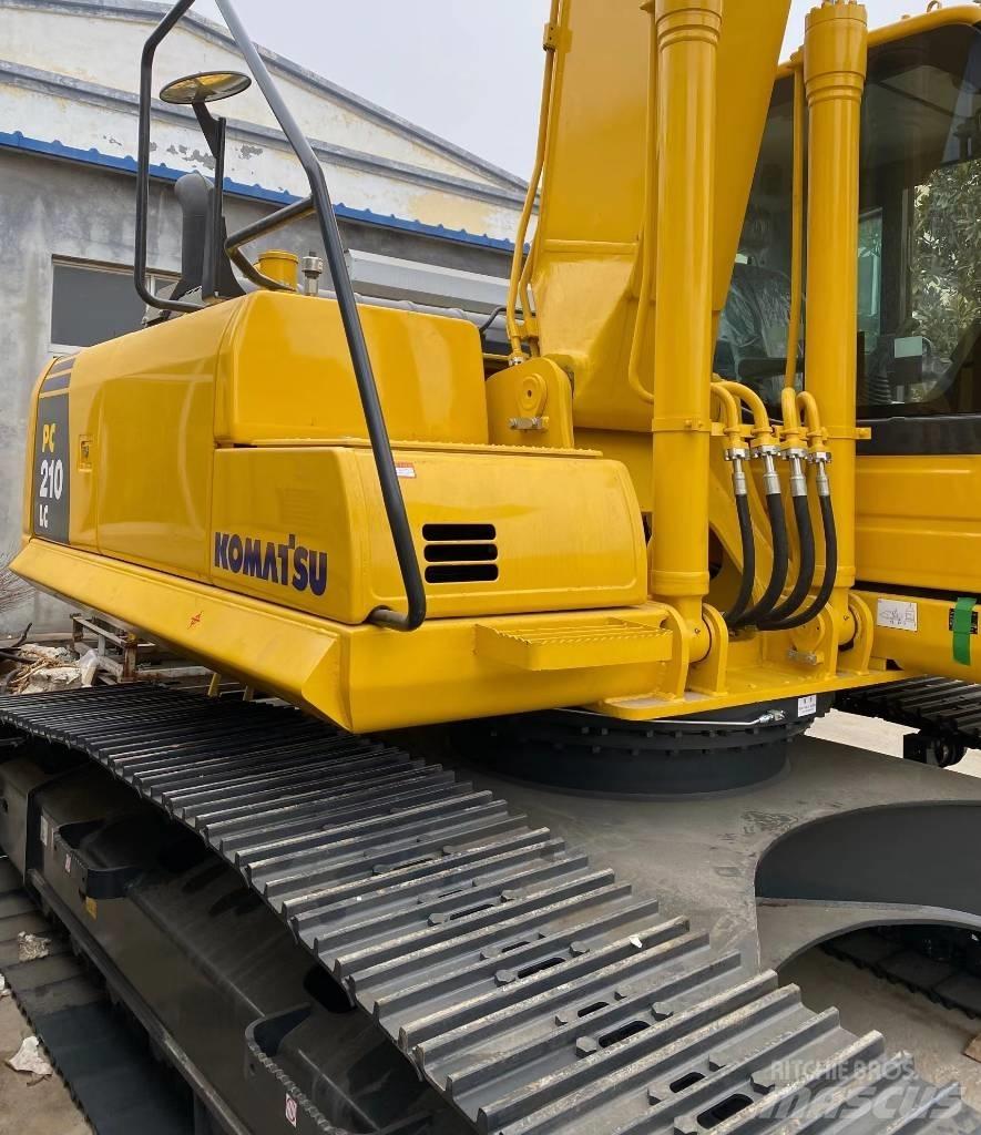 Komatsu PC210LC-8M0 Vikšriniai ekskavatoriai