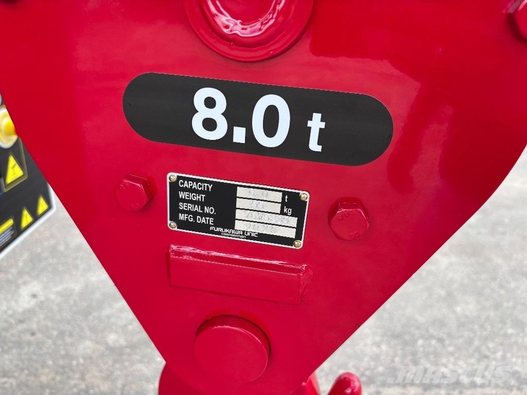 Unic URW 806 Neapdoroto reljefo kranai