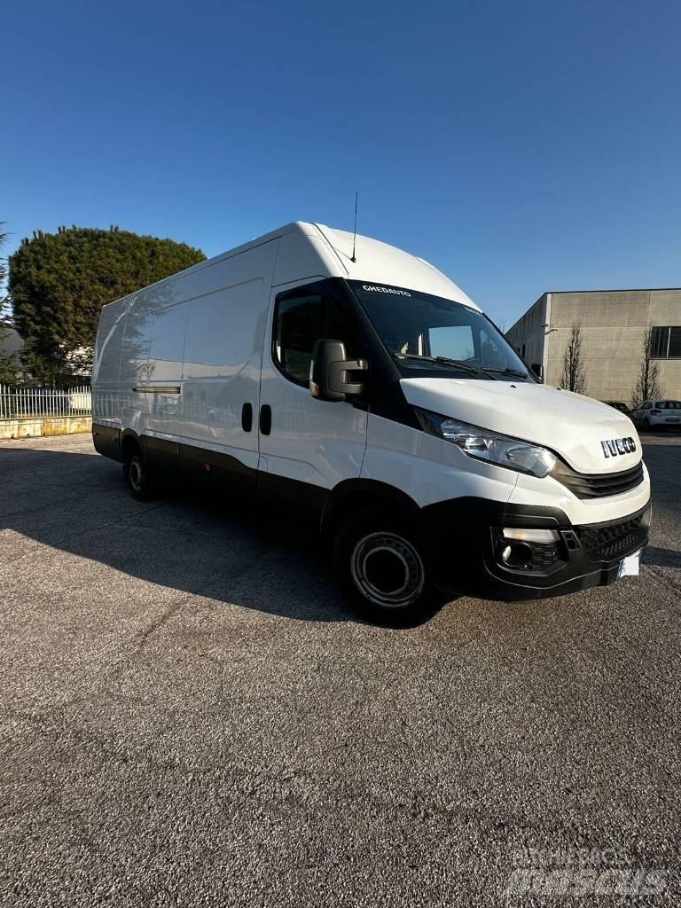 Iveco Daily 35 S16 Krovininiai furgonai