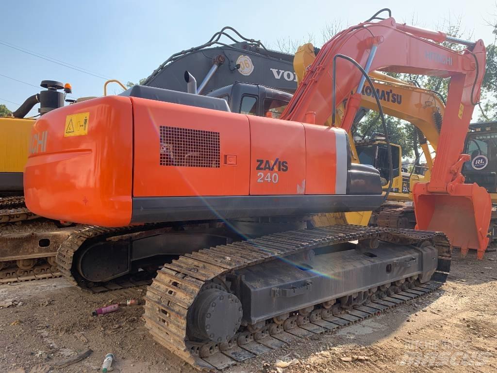 Hitachi Zaxis 240 Vikšriniai ekskavatoriai