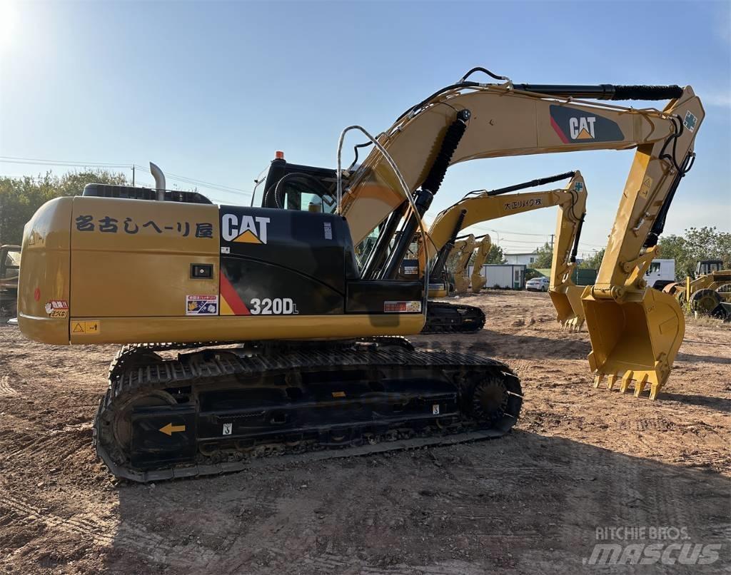 CAT 320 D L Vikšriniai ekskavatoriai