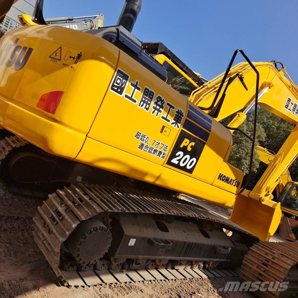 Komatsu PC 200-8 Vikšriniai ekskavatoriai