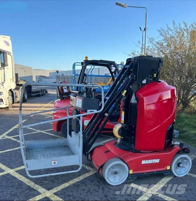 Manitou 100 VJR Vertikalūs stiebiniai keltuvai