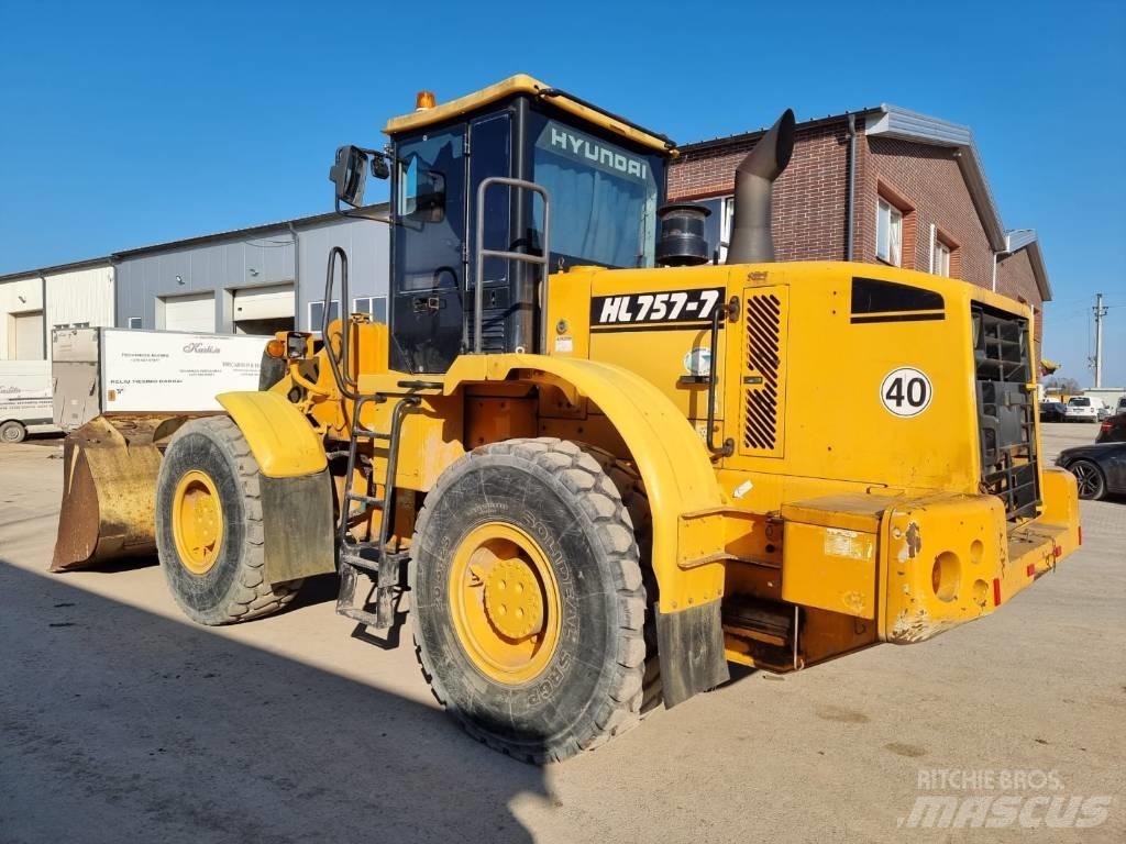 Hyundai HL 757-7 Naudoti ratiniai krautuvai