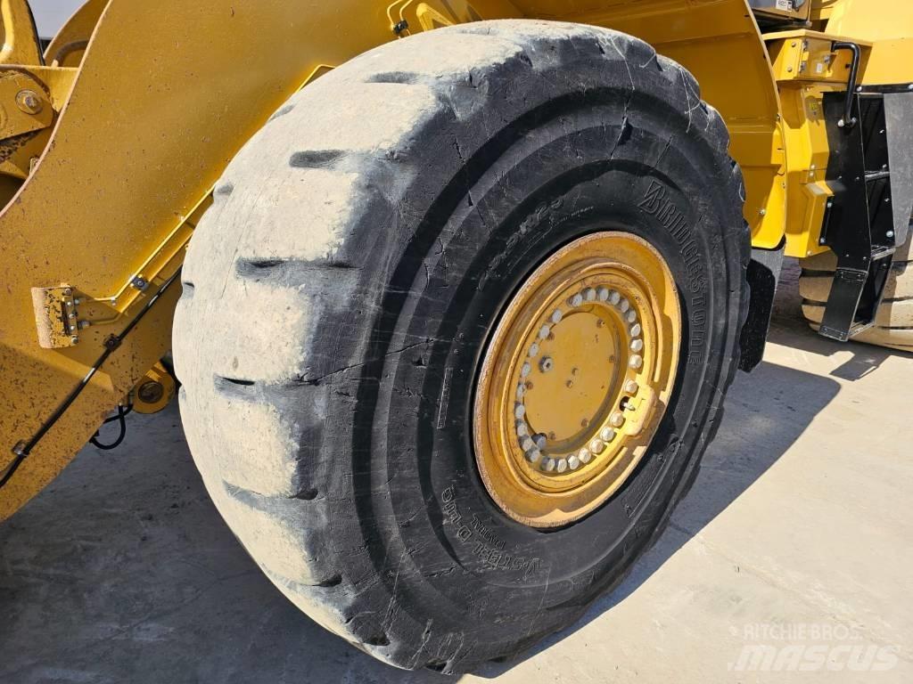 CAT 980M Naudoti ratiniai krautuvai