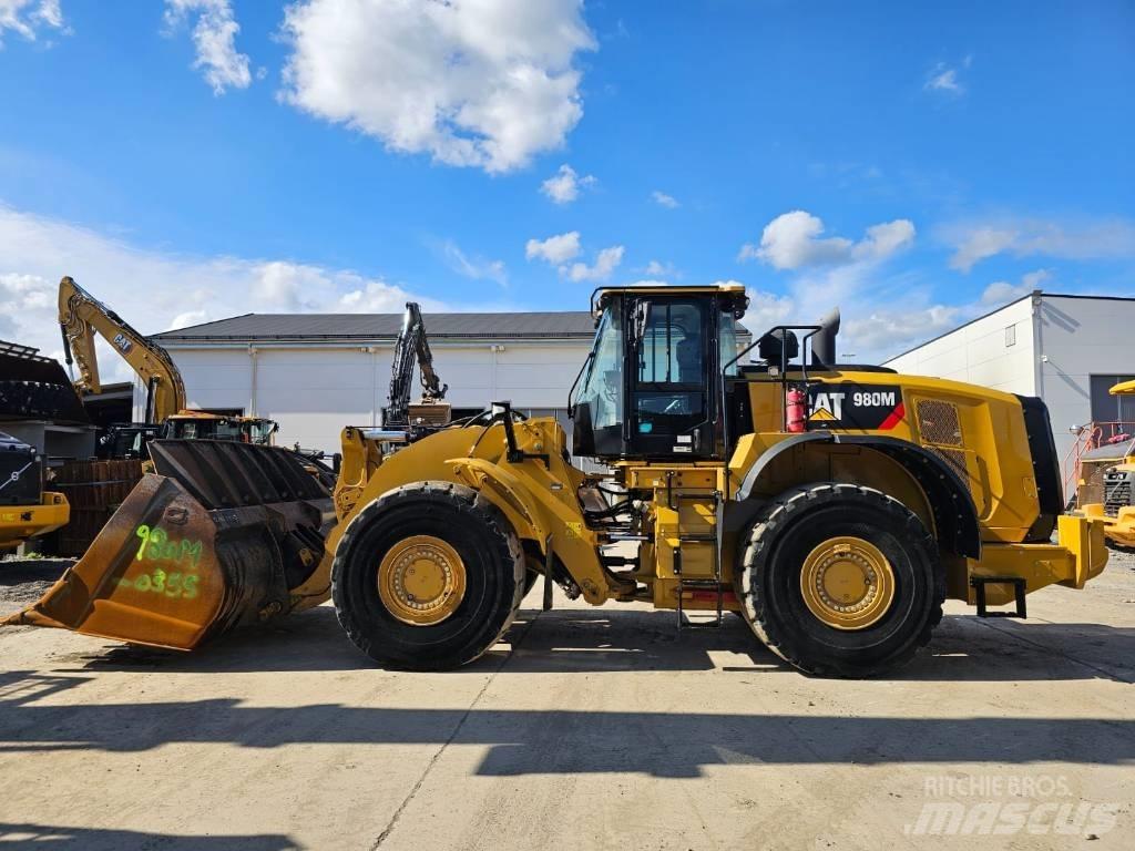 CAT 980M Naudoti ratiniai krautuvai