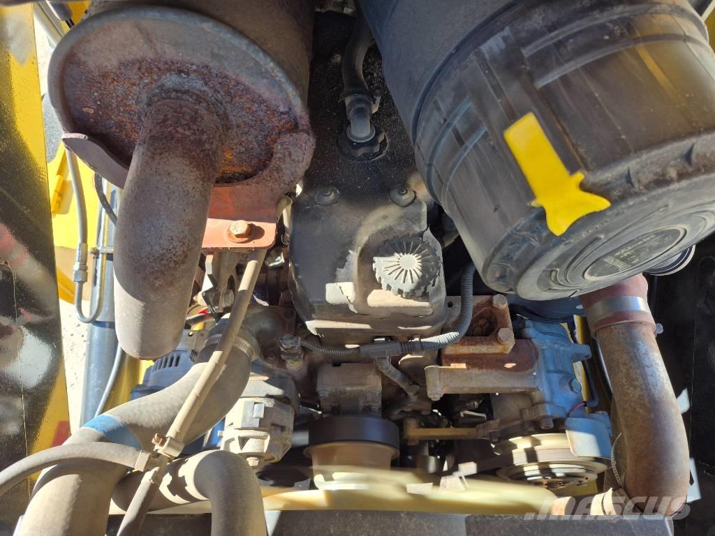 New Holland B 95 B Ekskavatoriniai krautuvai