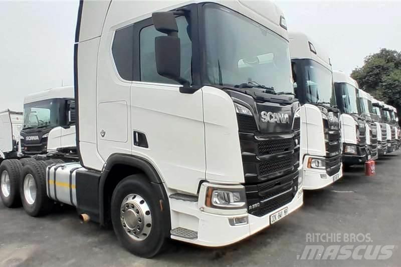 Scania R560 Kita