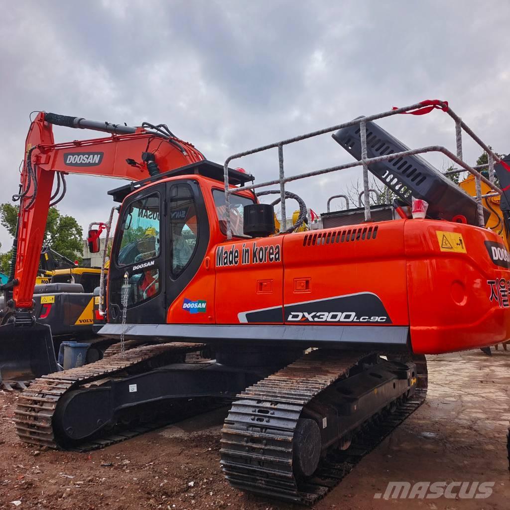 Doosan DX 300LC Vikšriniai ekskavatoriai