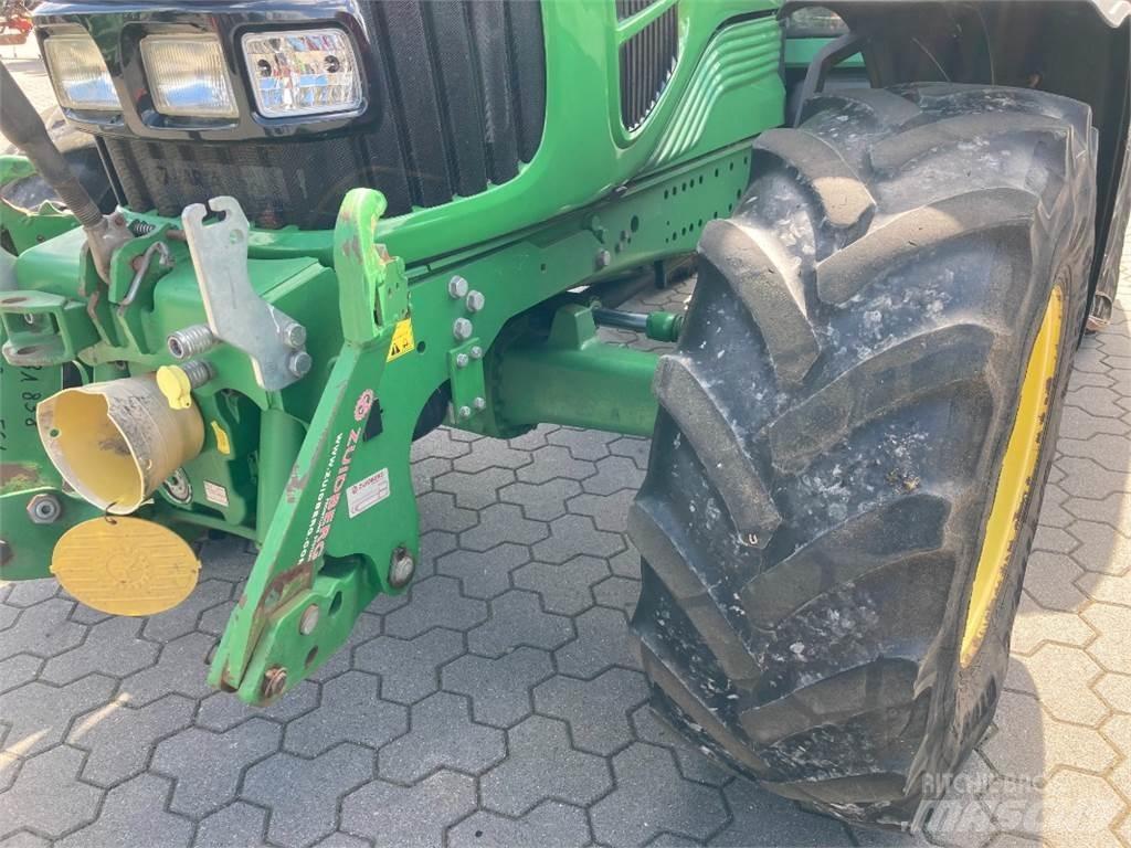 John Deere 6630 Traktoriai