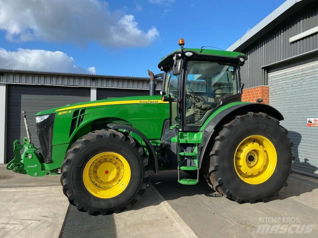 John Deere 8310 R Traktoriai