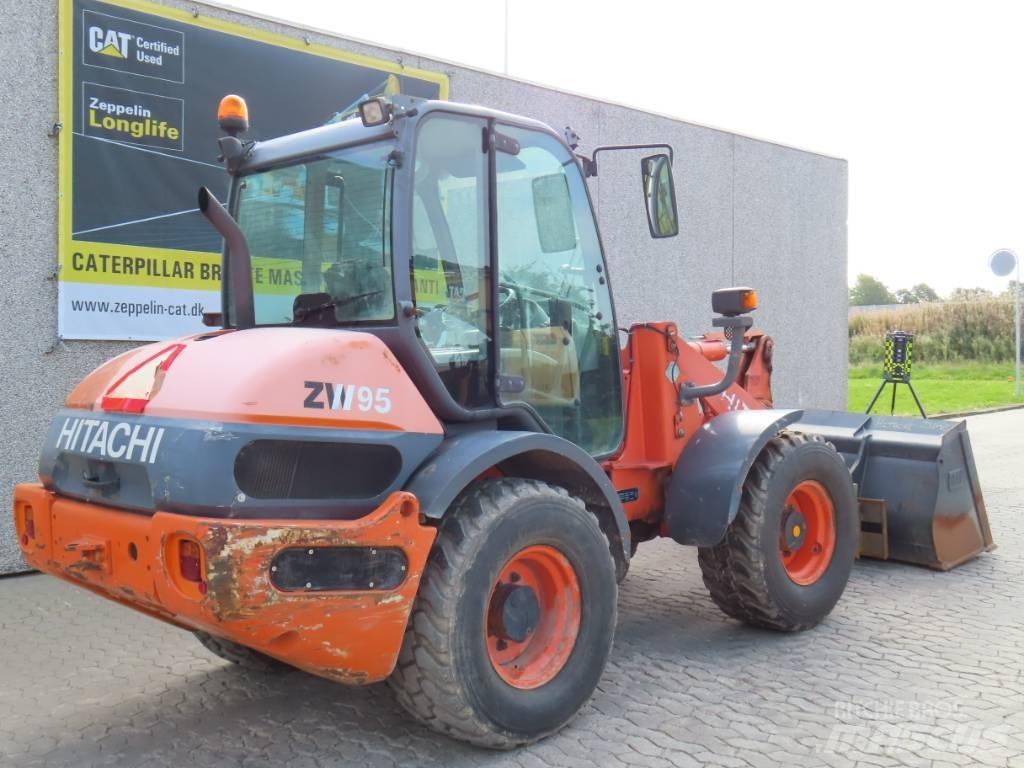 Hitachi ZX 95 Naudoti ratiniai krautuvai