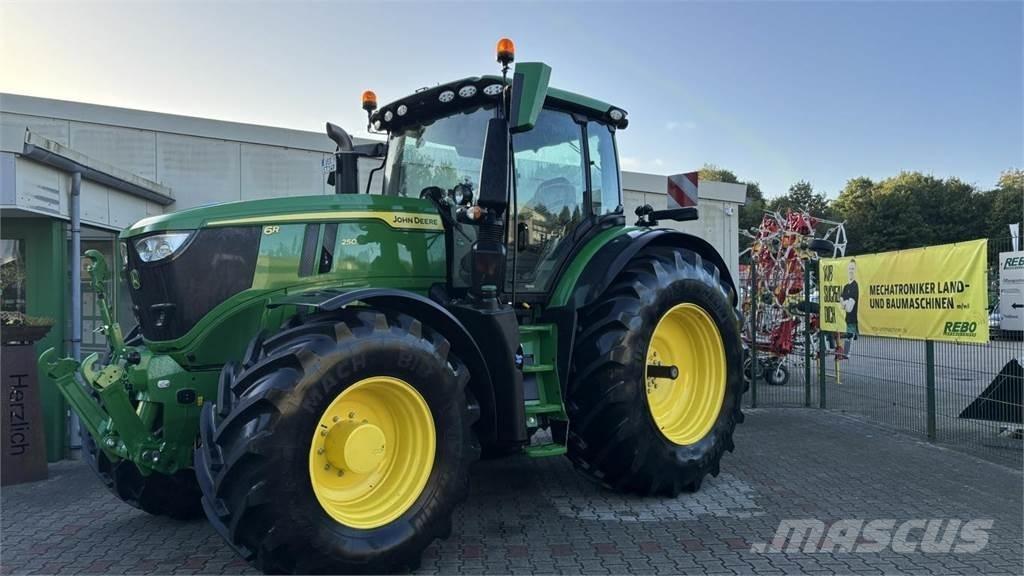 John Deere 6R250 Traktoriai
