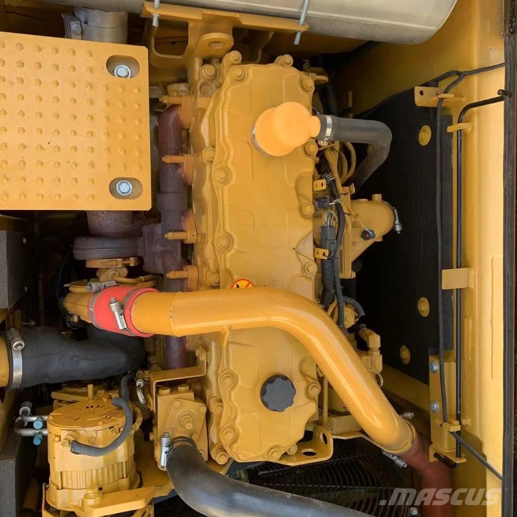 CAT 329 E Vikšriniai ekskavatoriai