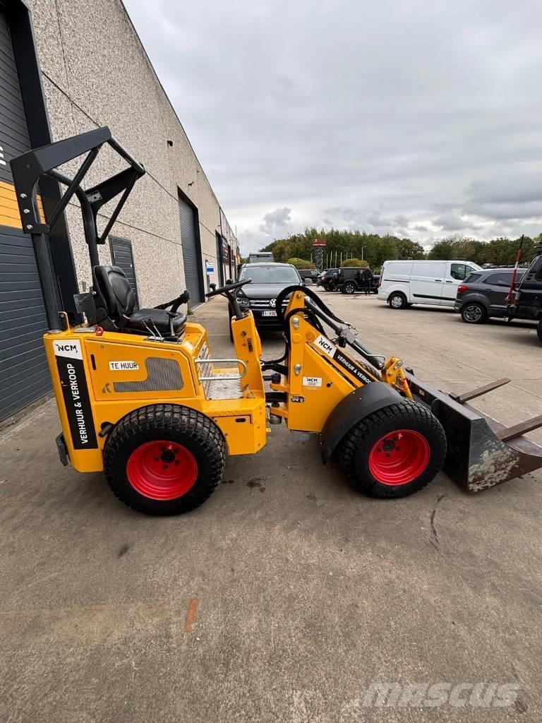 Knikmops KM 130 Naudoti ratiniai krautuvai