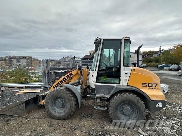 Liebherr L 507 Naudoti ratiniai krautuvai