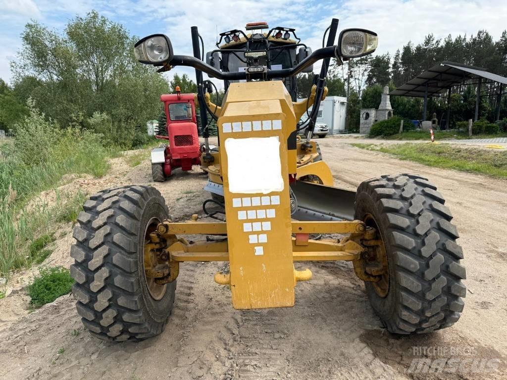 CAT 140 M Greideriai