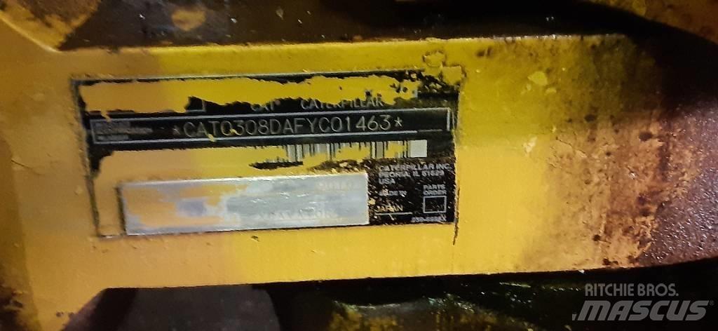 CAT 308 Vidutinės galios ekskavatoriai 7-12 t