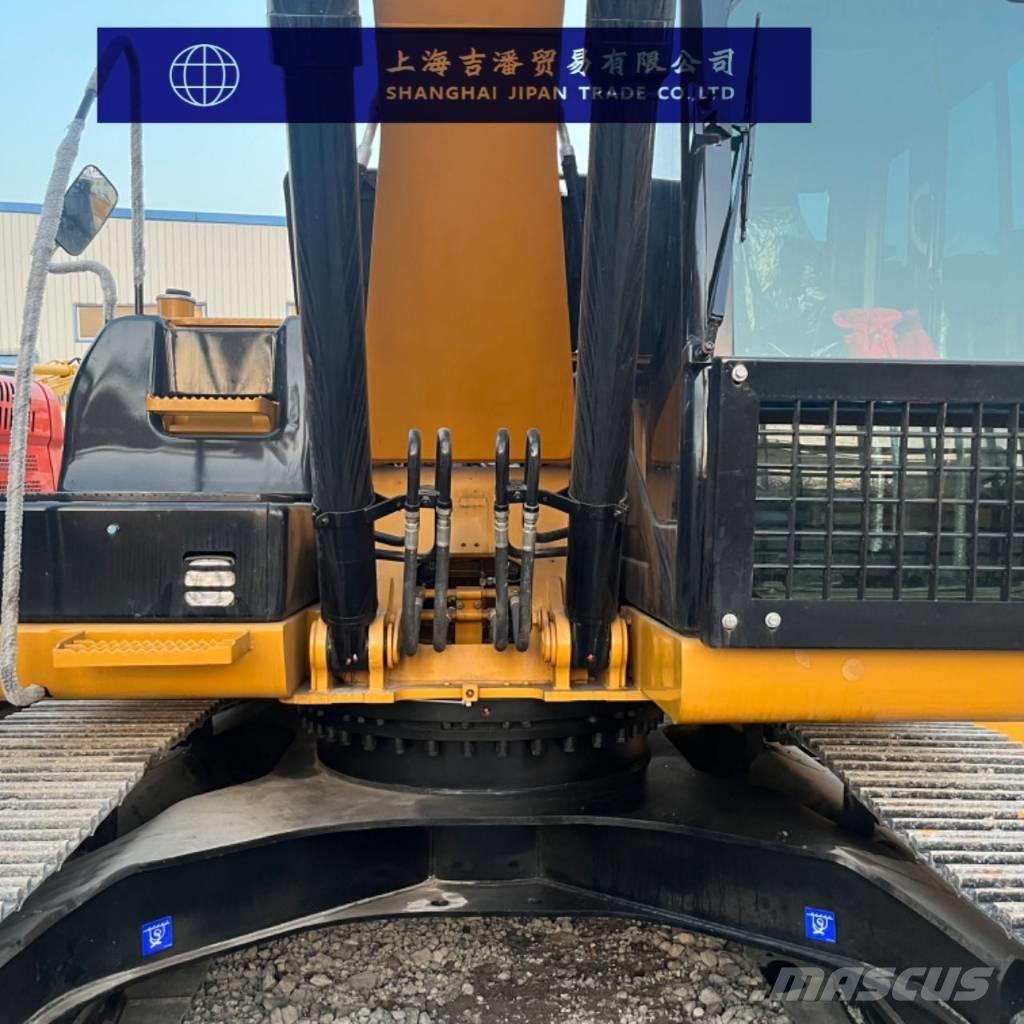 CAT 323 D Vikšriniai ekskavatoriai