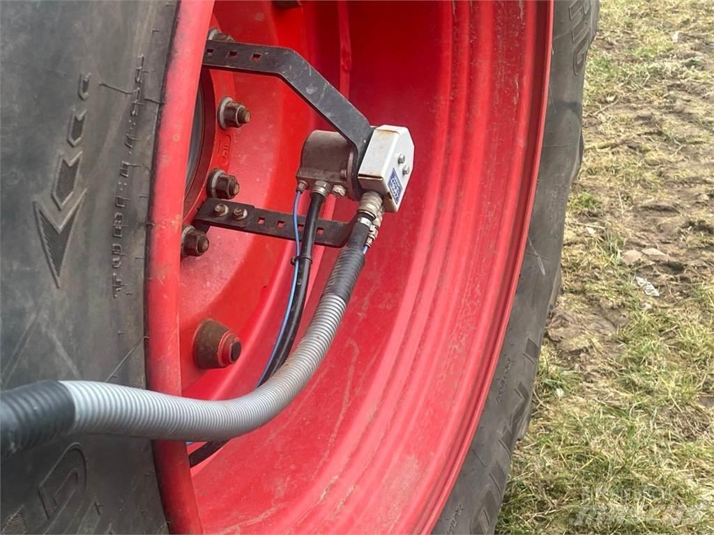 Fendt 724 Vario Traktoriai