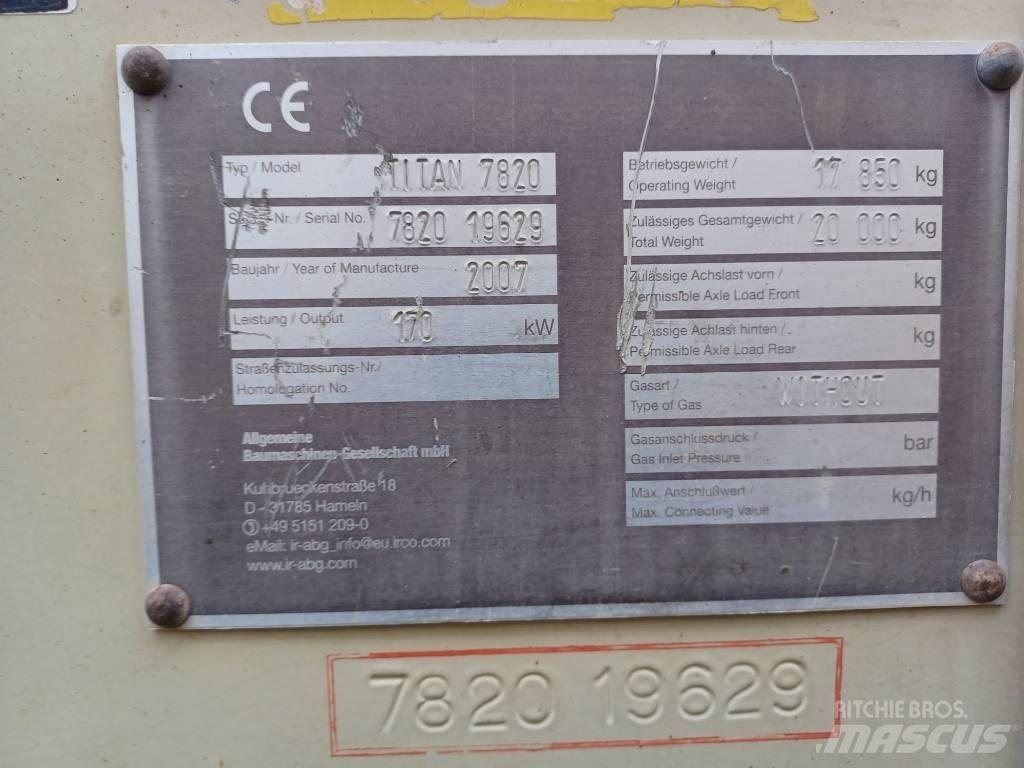 Titan 7820 Asfalto klotuvai