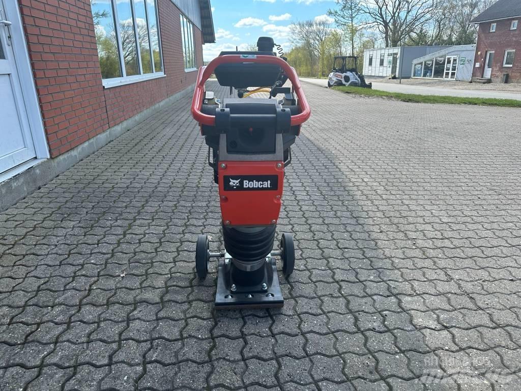 Bobcat R68 Plūktuvai