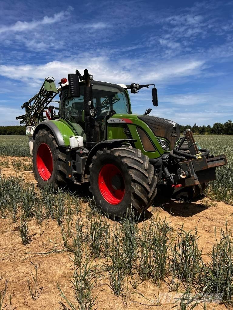 Fendt 724 Profi Traktoriai