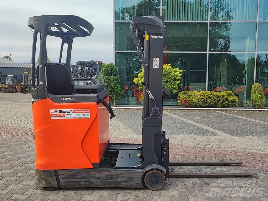 Linde R20B-01 Šakiniai krautuvai su privažiavimu iš visų keturių pusių