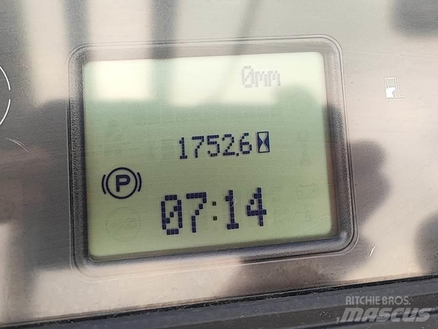 Linde R20B-01 Šakiniai krautuvai su privažiavimu iš visų keturių pusių