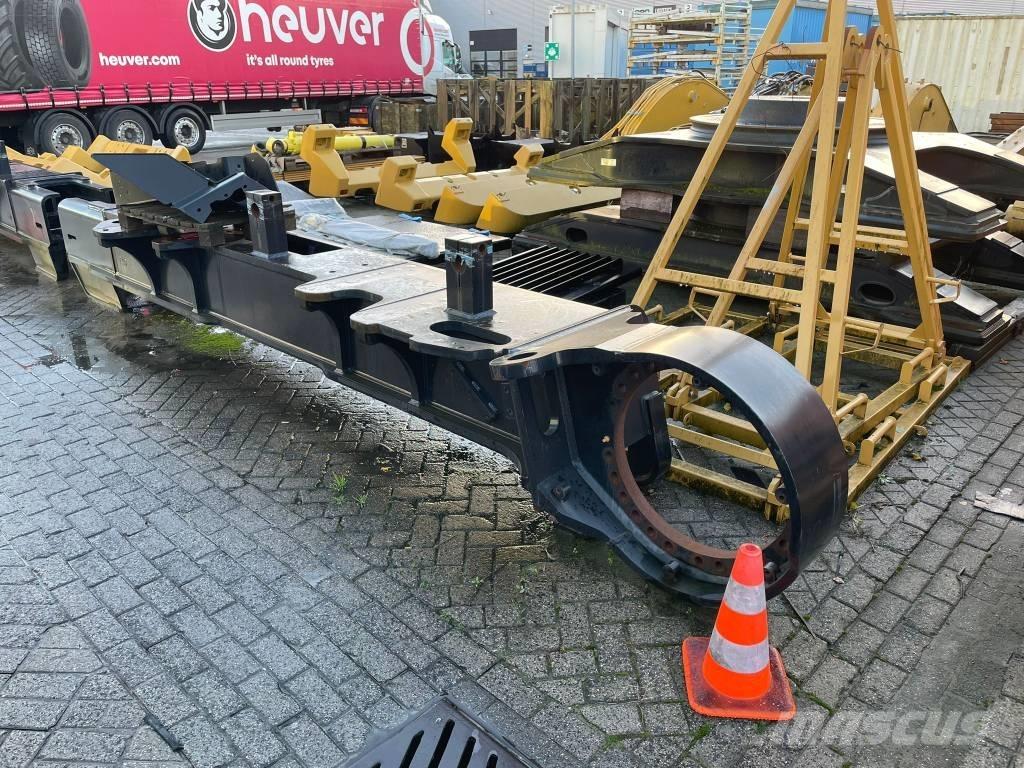 CAT 390 F L Važiuoklė ir suspensija