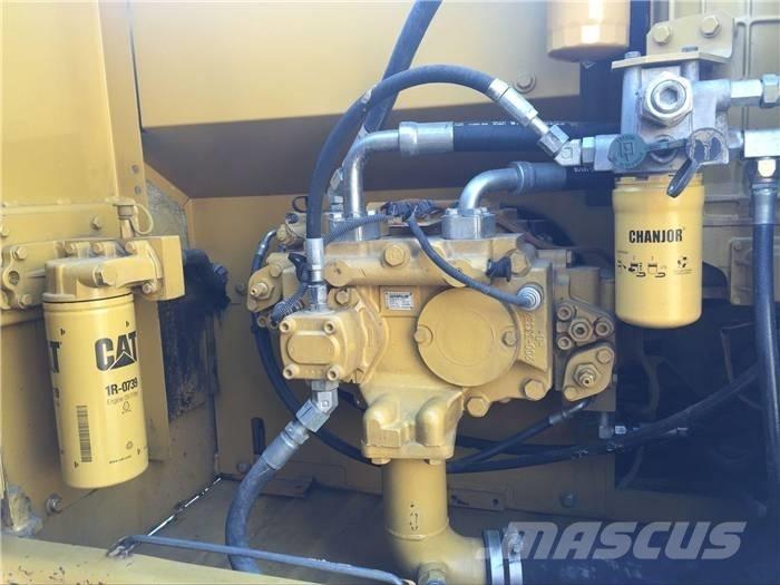 CAT 320 D Vikšriniai ekskavatoriai