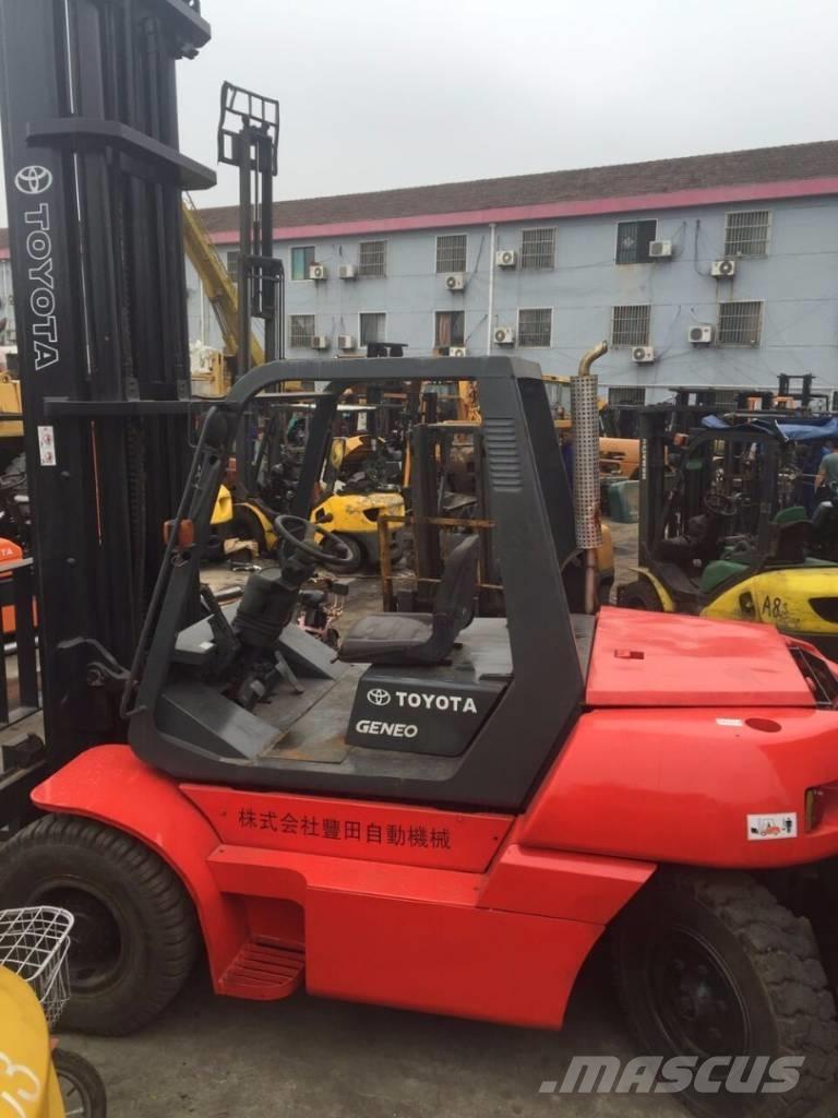 Toyota 8 Ton Dyzeliniai krautuvai