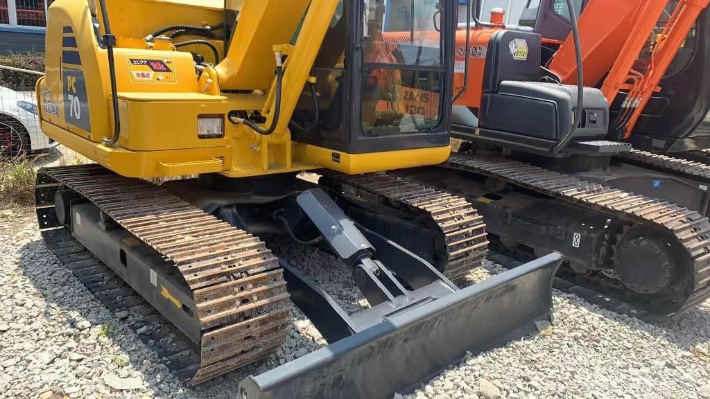 Komatsu PC 70-8 Vikšriniai ekskavatoriai