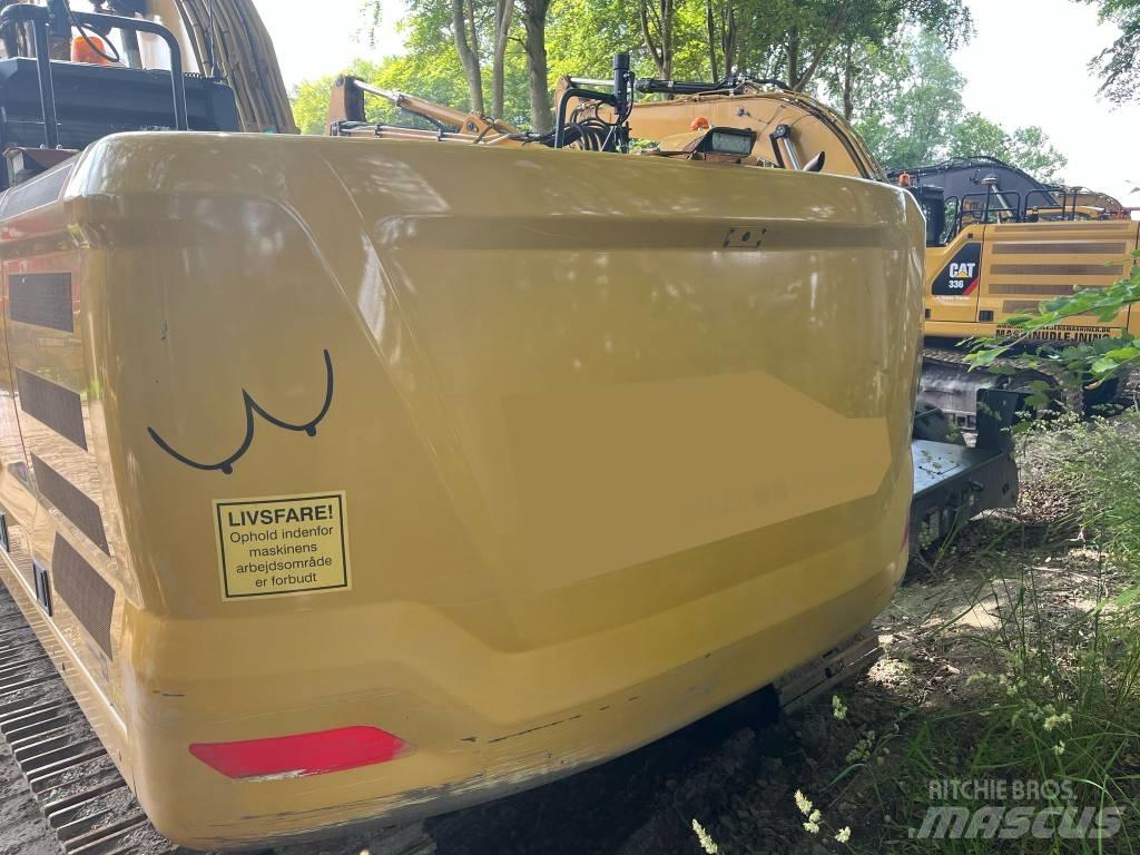 CAT 323 Vikšriniai ekskavatoriai