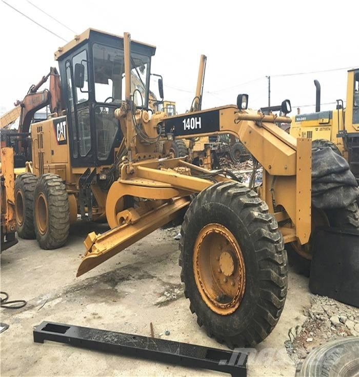 CAT 140 H Greideriai