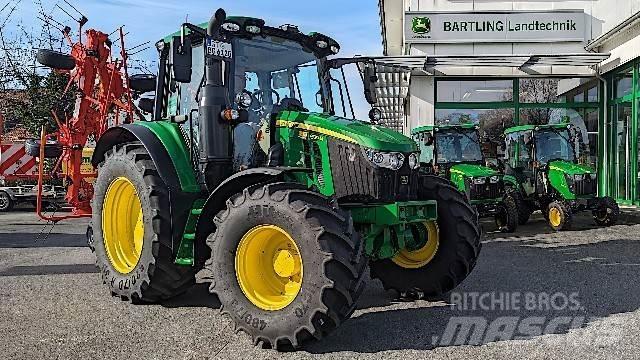 John Deere JD 6120M Traktoriai