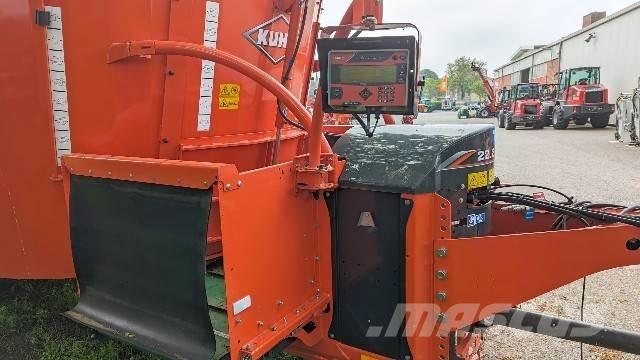 Kuhn Profile 22.2CL Gyvulių šėrimo įranga